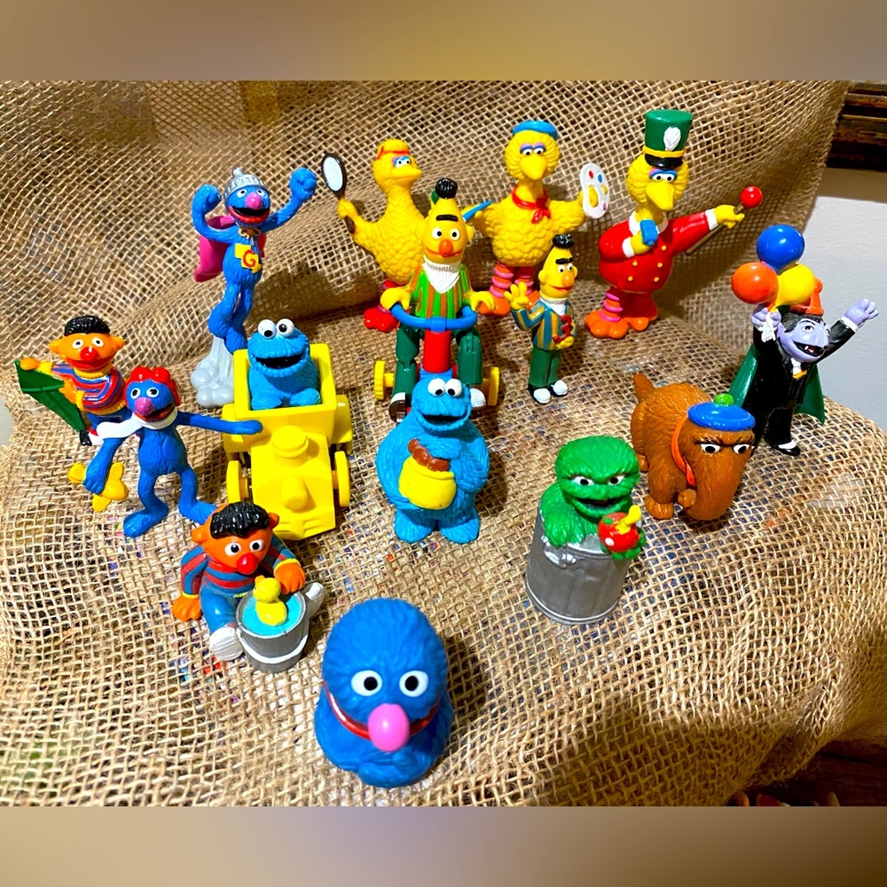 15 vintage Sesame Street Muppet characters from the 80’s.